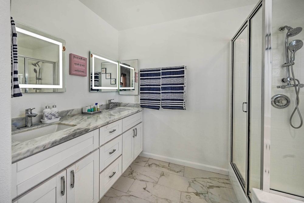 San Diego Sanctuary w/ Hot Tub & Large Patio!