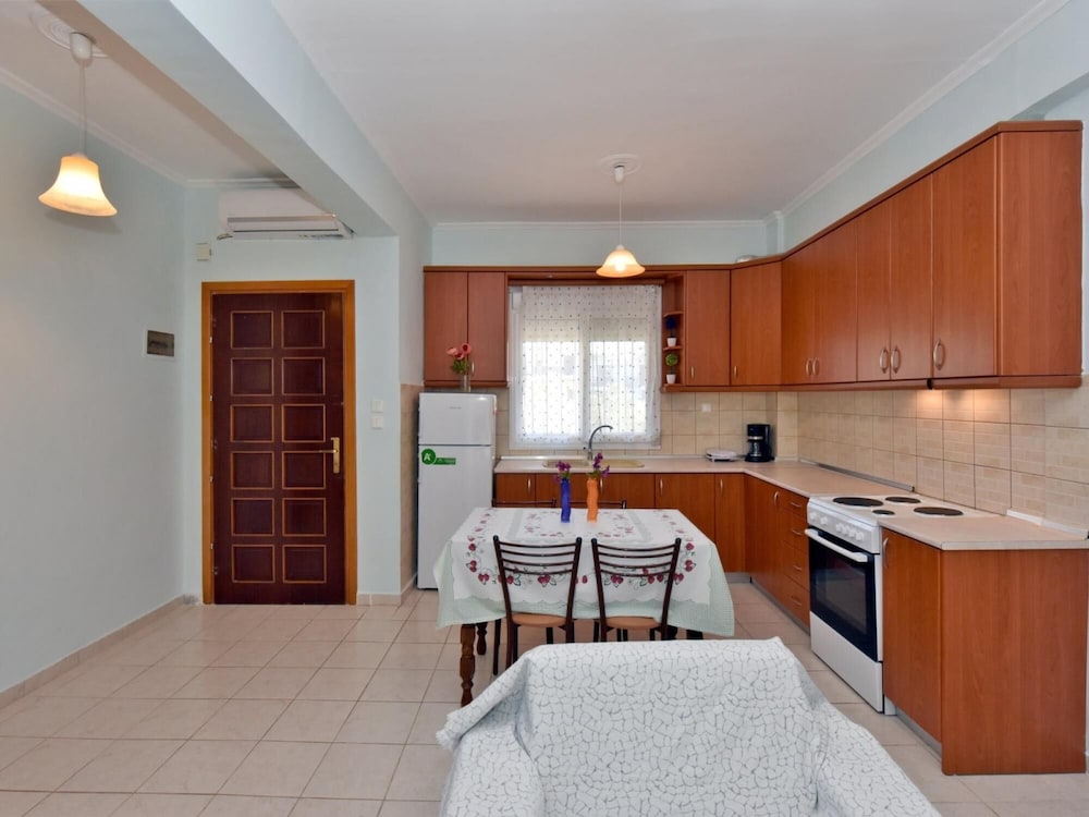 Lillian Apartment by Travel Pro Services view 3