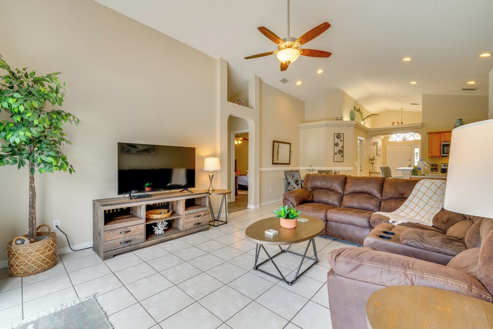 Game Room & Private Pool: Clermont Gem Near Lakes