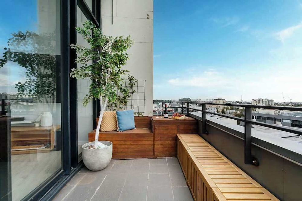 City Meets The Sea Melbourne Penthouse