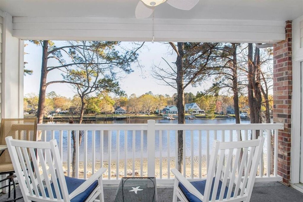 Appartamento Accogliente con Due Camere da Letto al Riverwalk At Arrowhead, Foto 3
