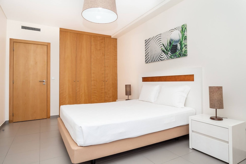 05 in Portim o With 1 Bedrooms and 1 Bathrooms