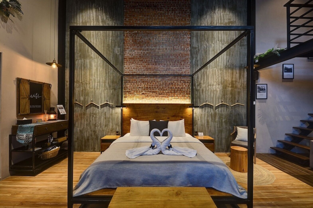 28 The Loft