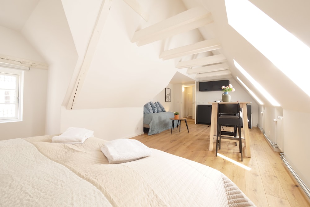 Rent a place to sleep 4 view 3