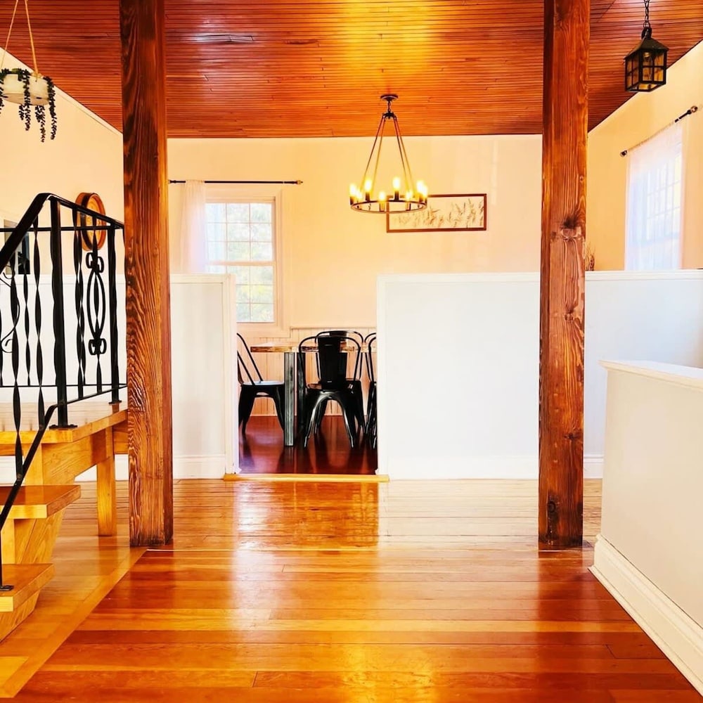 Welcome to Golden Field Farmhouse