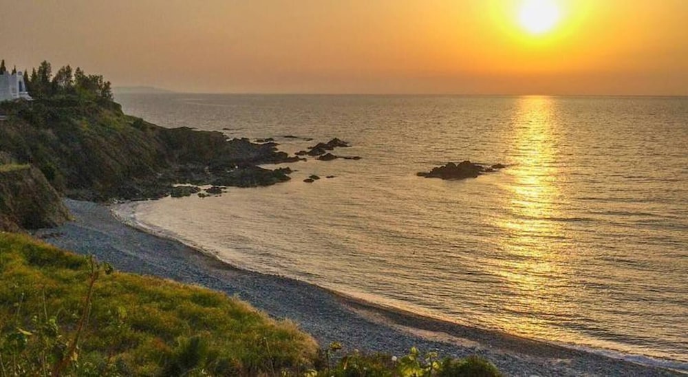 Villa Only 50m To The Sea, Sleeps 12, Polis