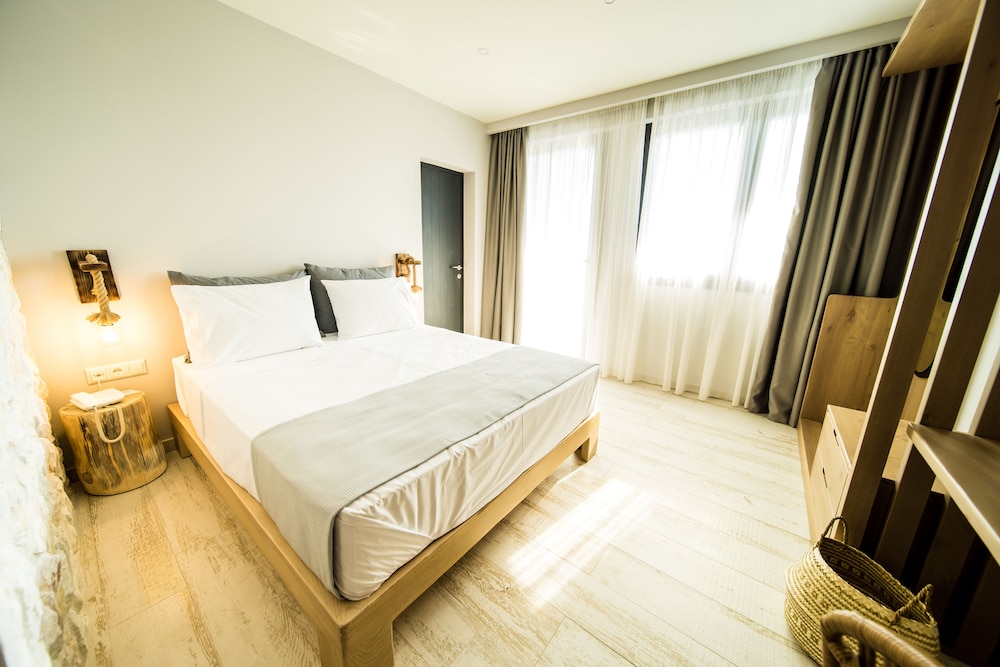 Kali Thea Suites photo 2