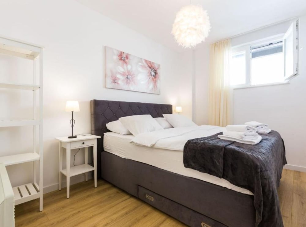 Cultural Haven Central Two Bedroom Apartment in Zadar With City Views