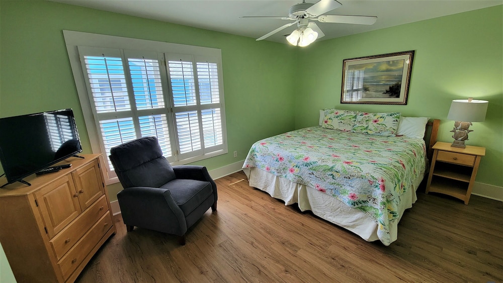 203 Butler Avenue by Tybee Vacation Rentals