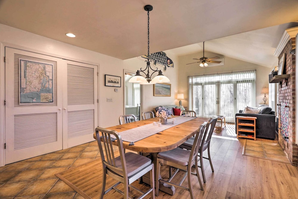 Westerly Vacation Home: Town Beach Access