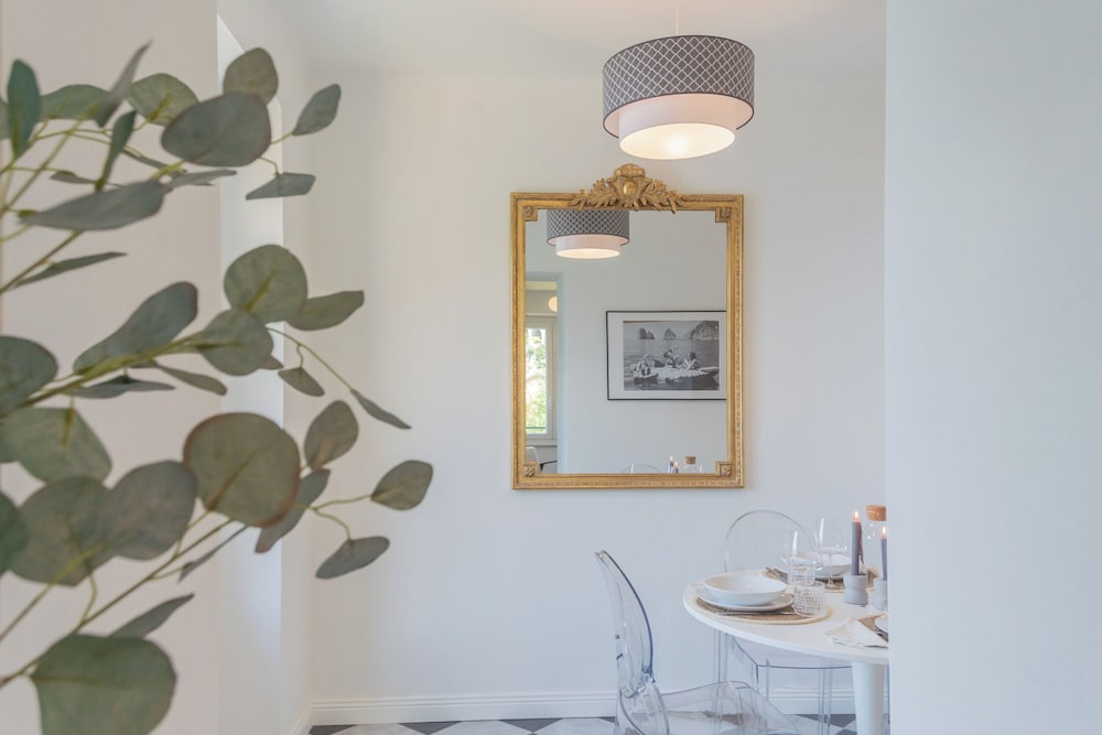 Lakeview Apartments by Rent all Como