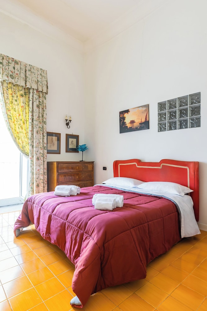 Santa Chiara Charming House With Terrace at Historical Center