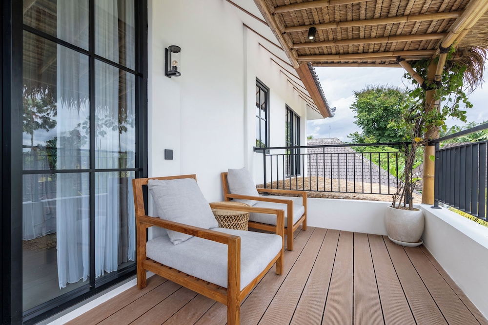 Como Villa by Betterplace