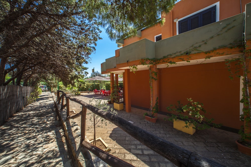 Hotel Appart Hotel Residence - Image 1