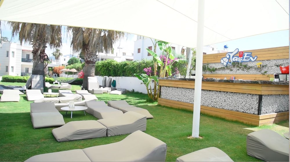 Tasev Apart Hotel