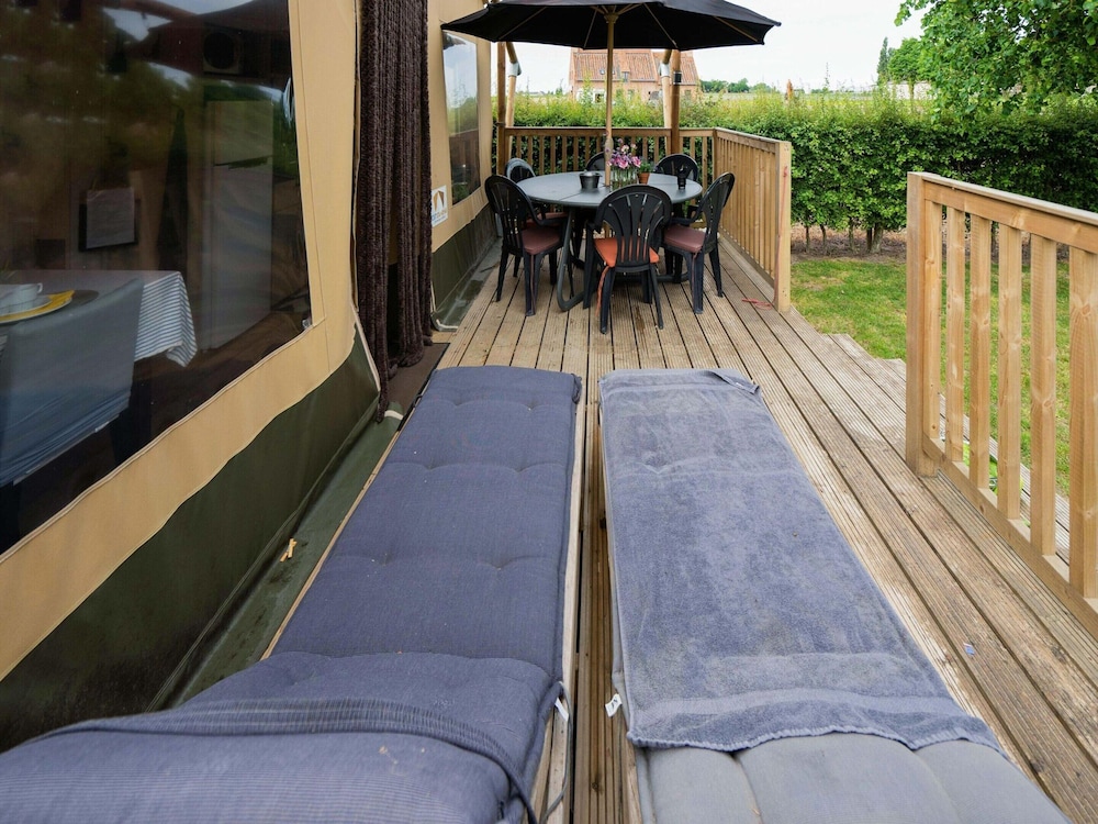 Holiday Home in West Flanders With Garden and Bubble Bath