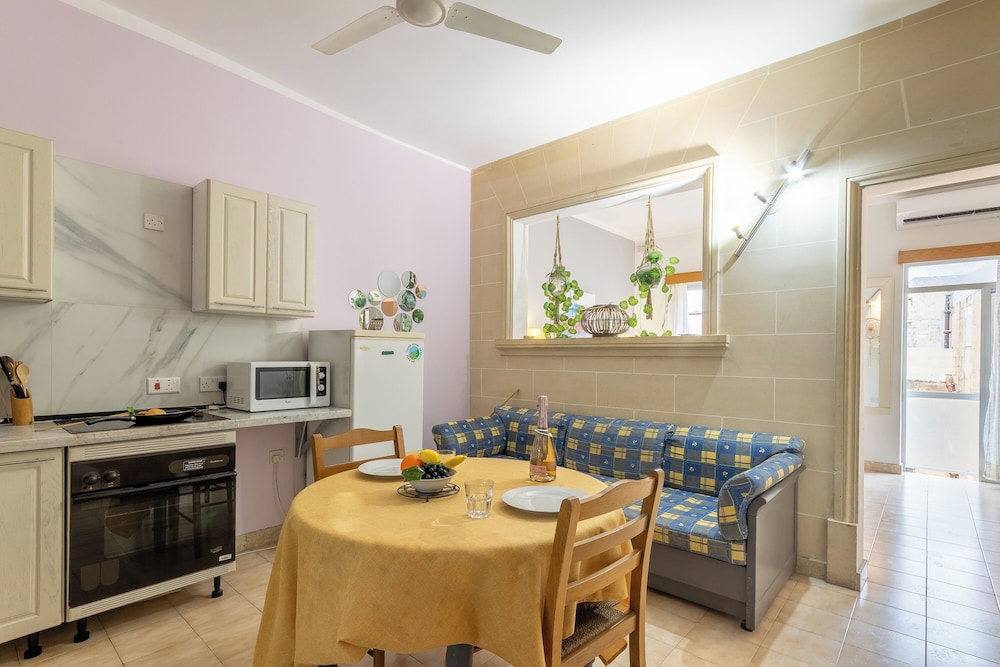 Exiles Bay - Stefanella Apart 6