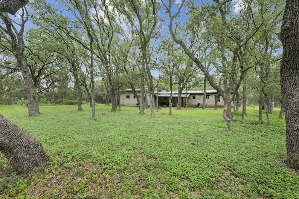 Hill Country Getaway Near San Marcos River 3 Bedroom Home