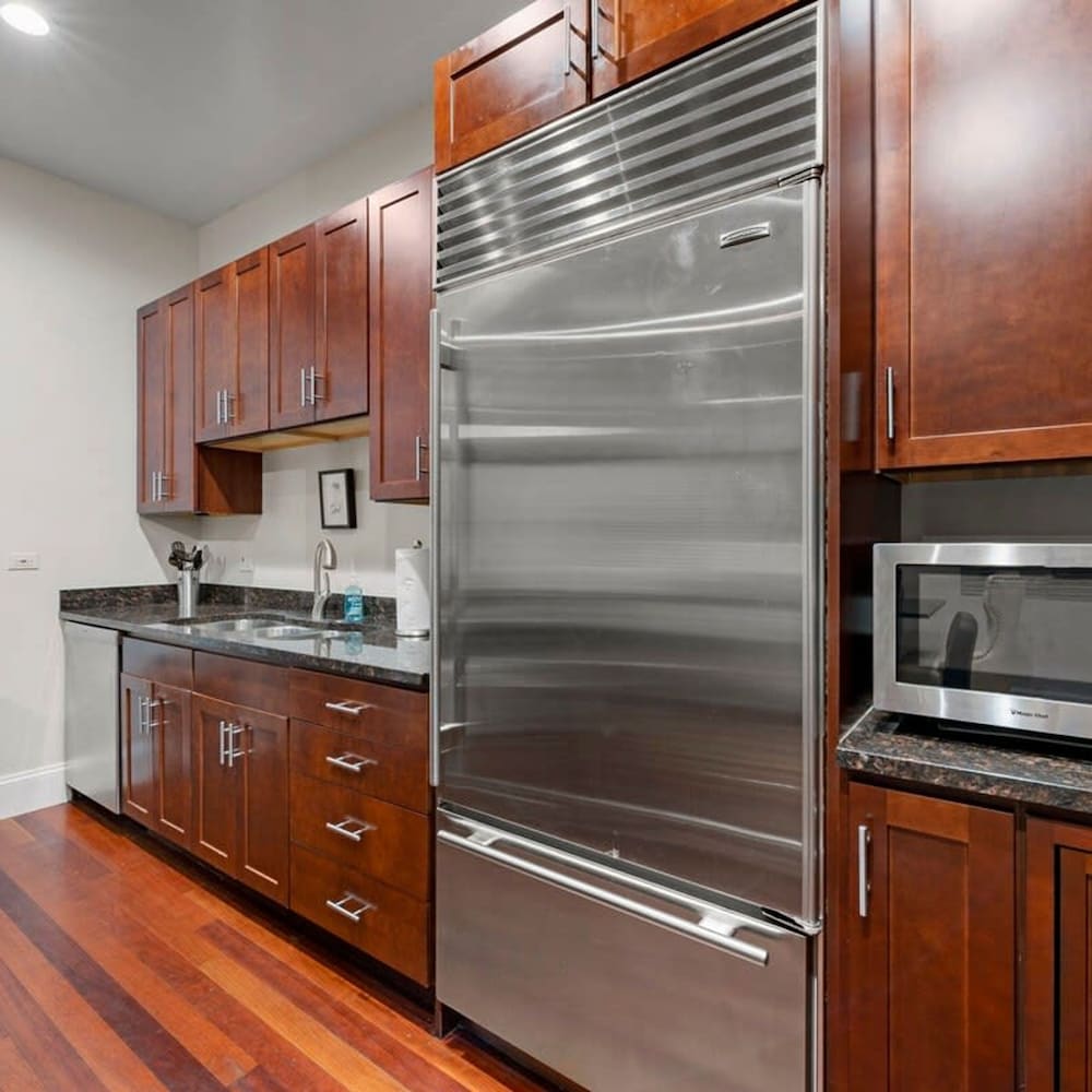 Luxurious 8 Bed Retreat State of the Art Theater