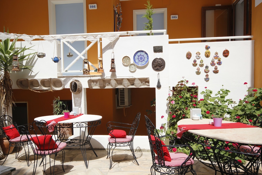 Parva Port Alaçatı - Image 34