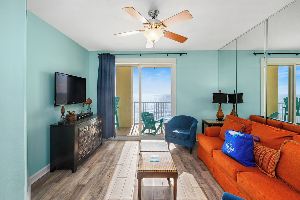 20th Floor Condo! Sleeps 8! Gulf Front Master Suite w/ Beautiful Gulf Views!