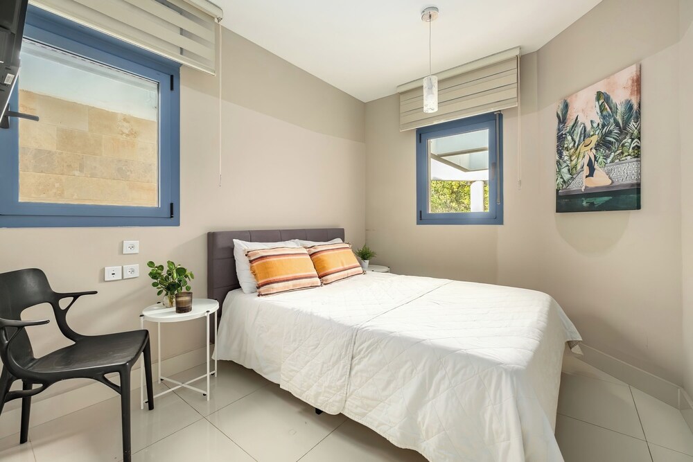 Royal Park Apt Resort by Sea N Rent