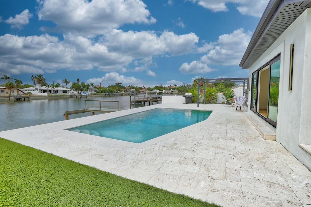 Parrots Cove