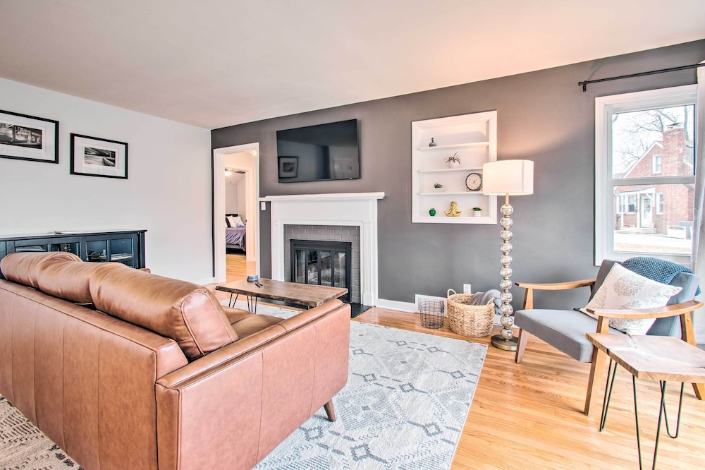 Miscellaneous Market Vacations - Pet-friendly Uptown Normal Home: Steps to ISU - Property Image 1