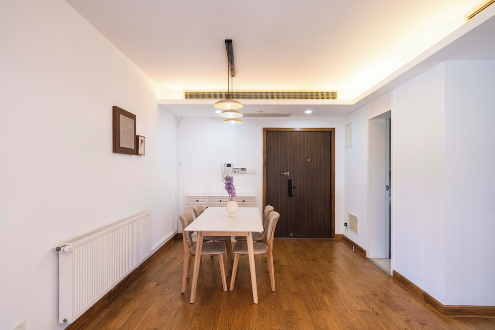 Tyms 3BR 2BA Apt Near Metro