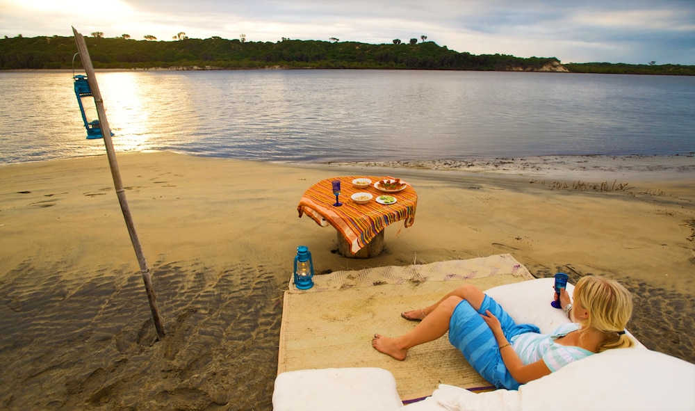 H12 Delta Dunes Lodge
