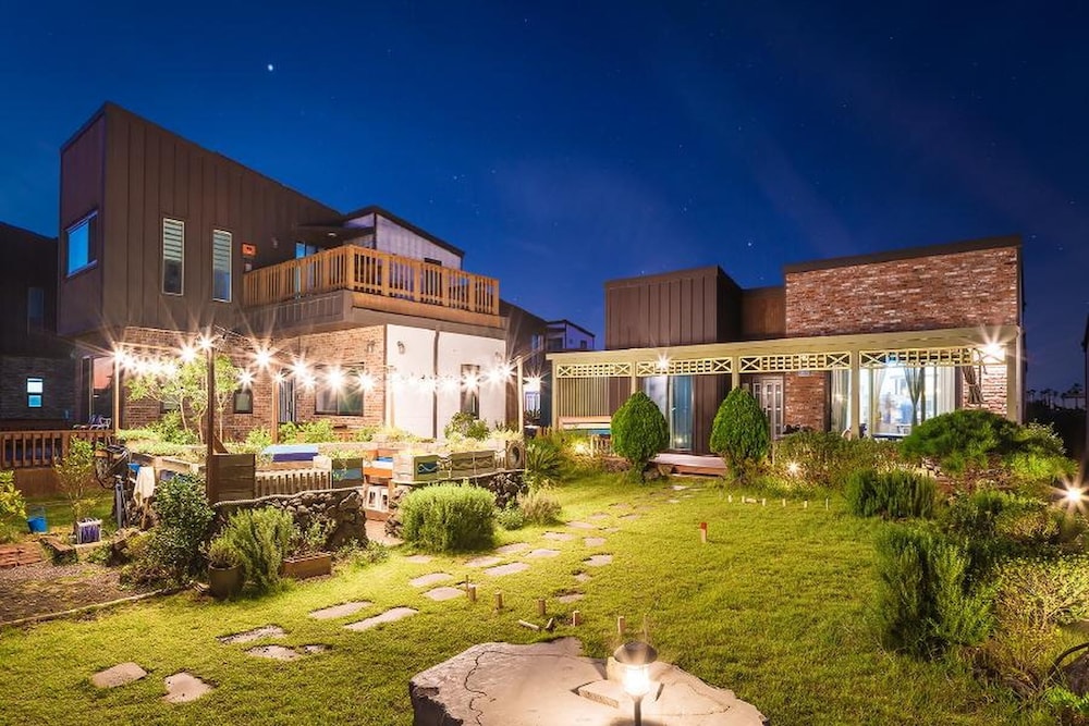 Jeju Jongdalrifeel House view 5
