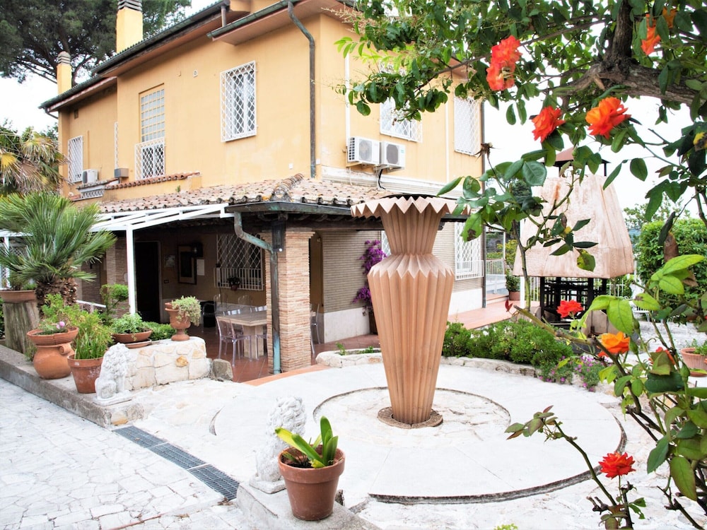 Belvilla by OYO Villa Teodora view 4