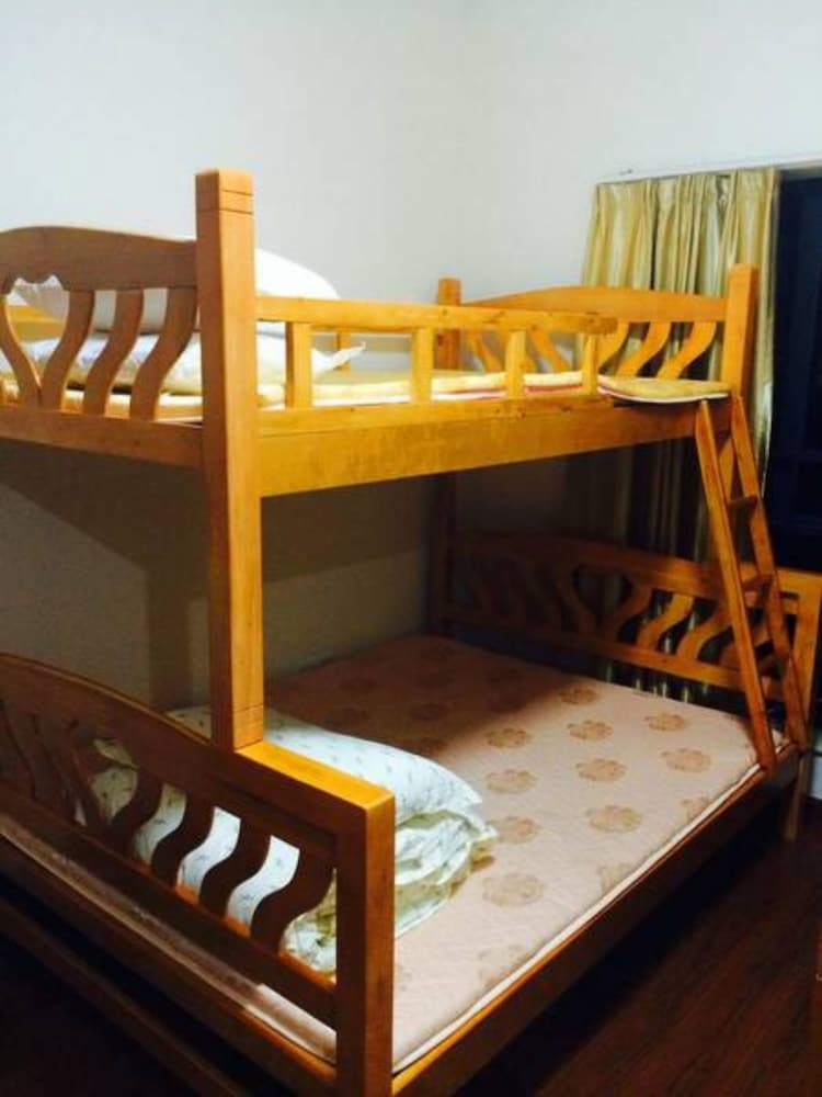 Yi Jia Ren Hostel