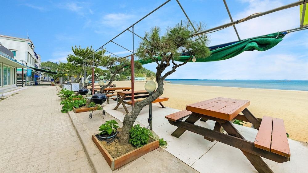 Taean Yeonpohaebyenap Pension view 2