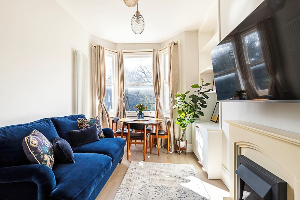 Lovely Bishops Park Flat