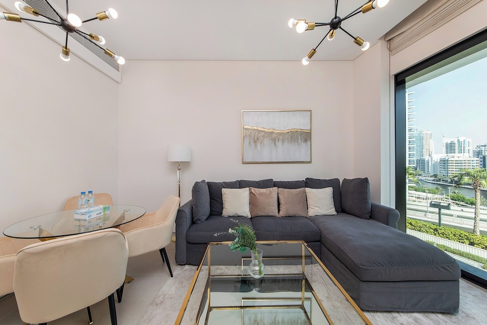 Famous Address Beach Resort JBR 1BR