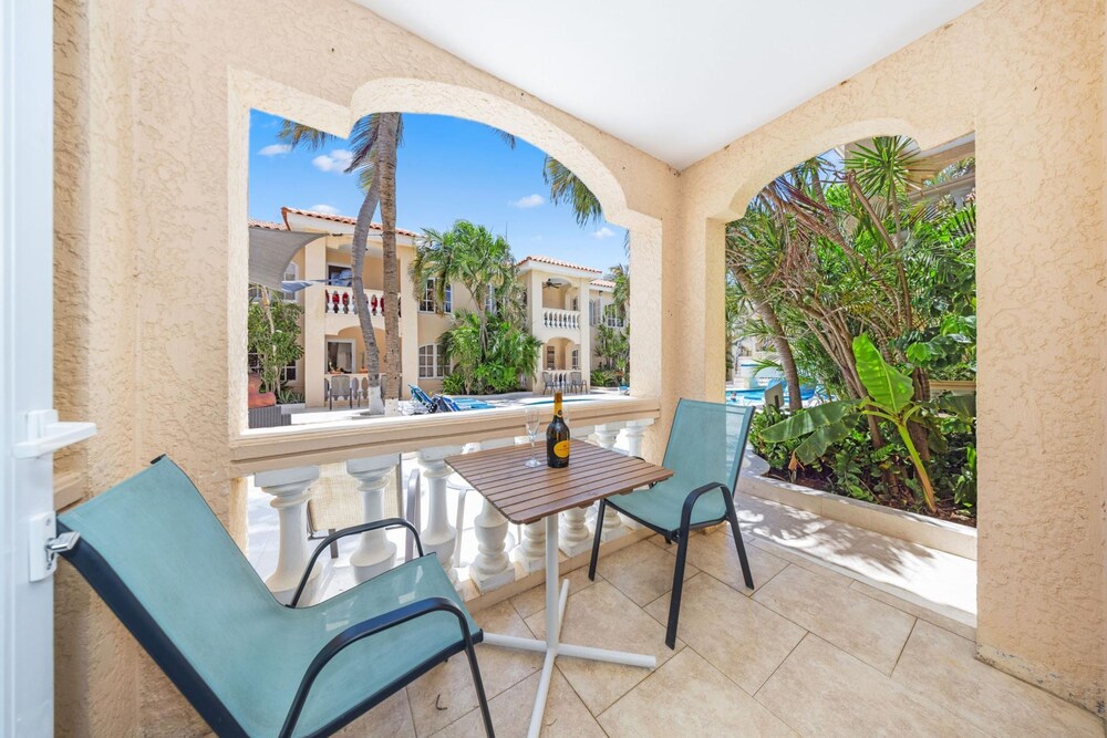 Charming Condo in Prime Location Wacamaya Condos
