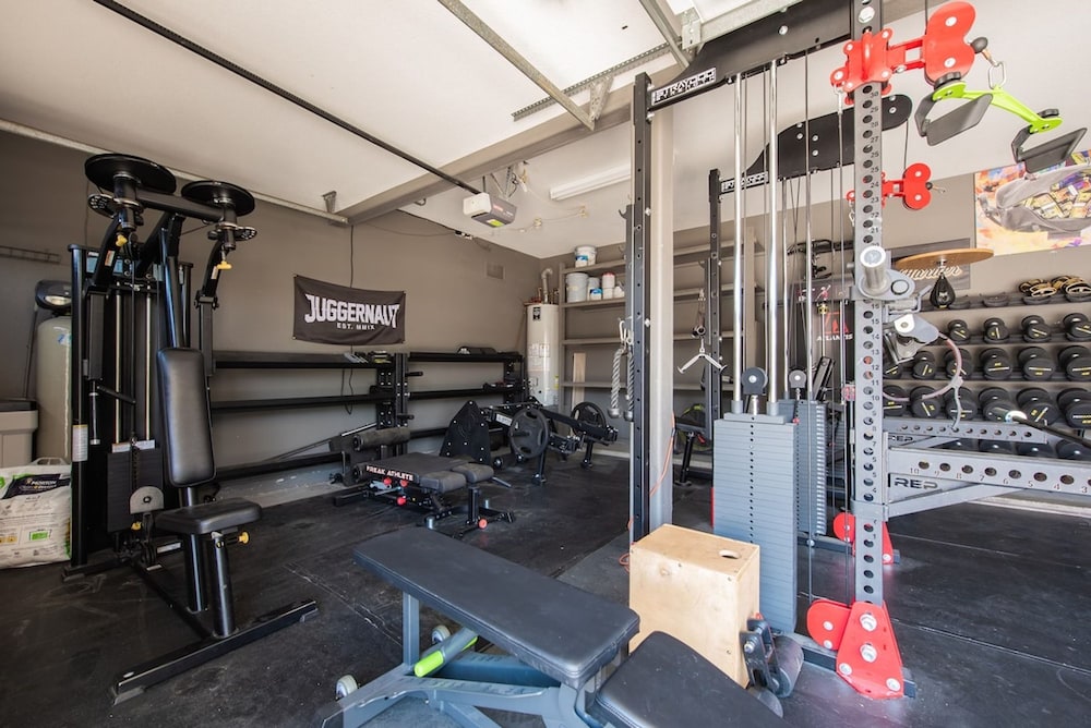 Scottsdale Paradise Poolside With Hot Tub Gym