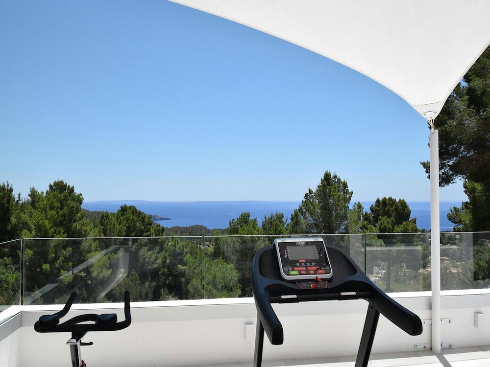 Magnificent Villa With Heated Pool