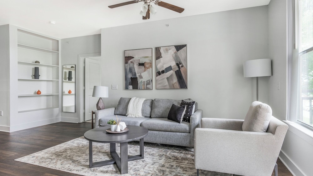 Landing Apartments - North Dallas