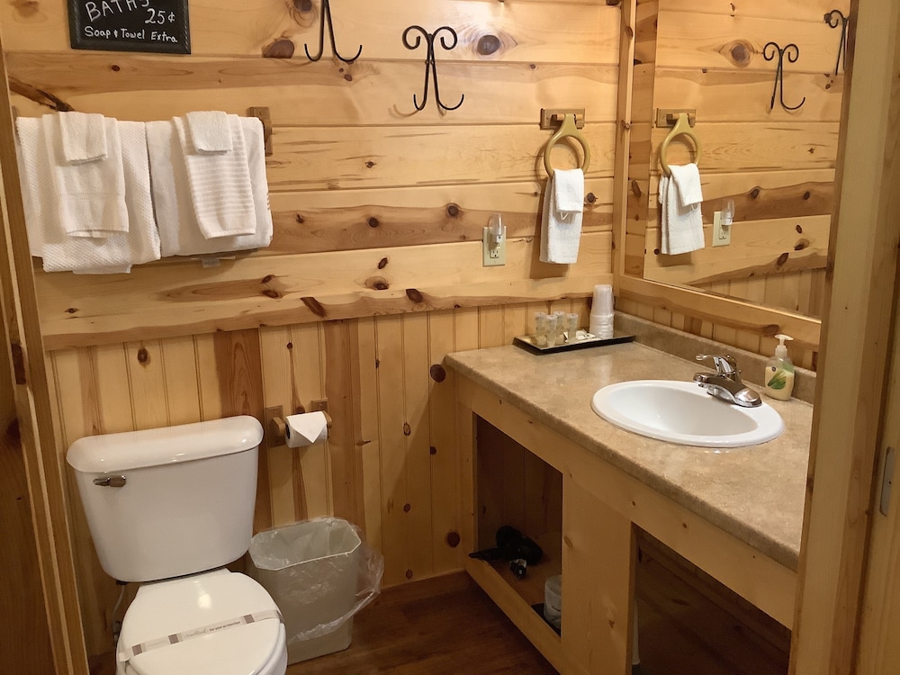Nacoochee Valley Lodge