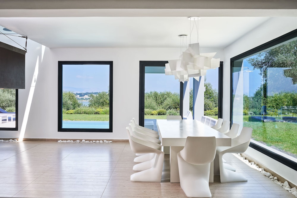 Luxury Villa Eve