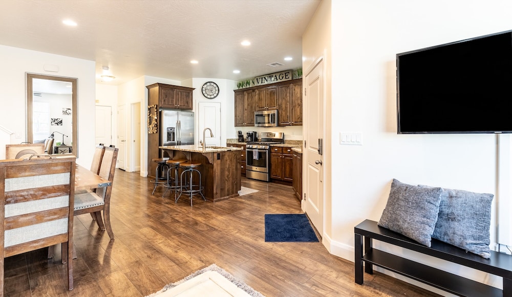 The Vintage 3 Bedroom Townhouse