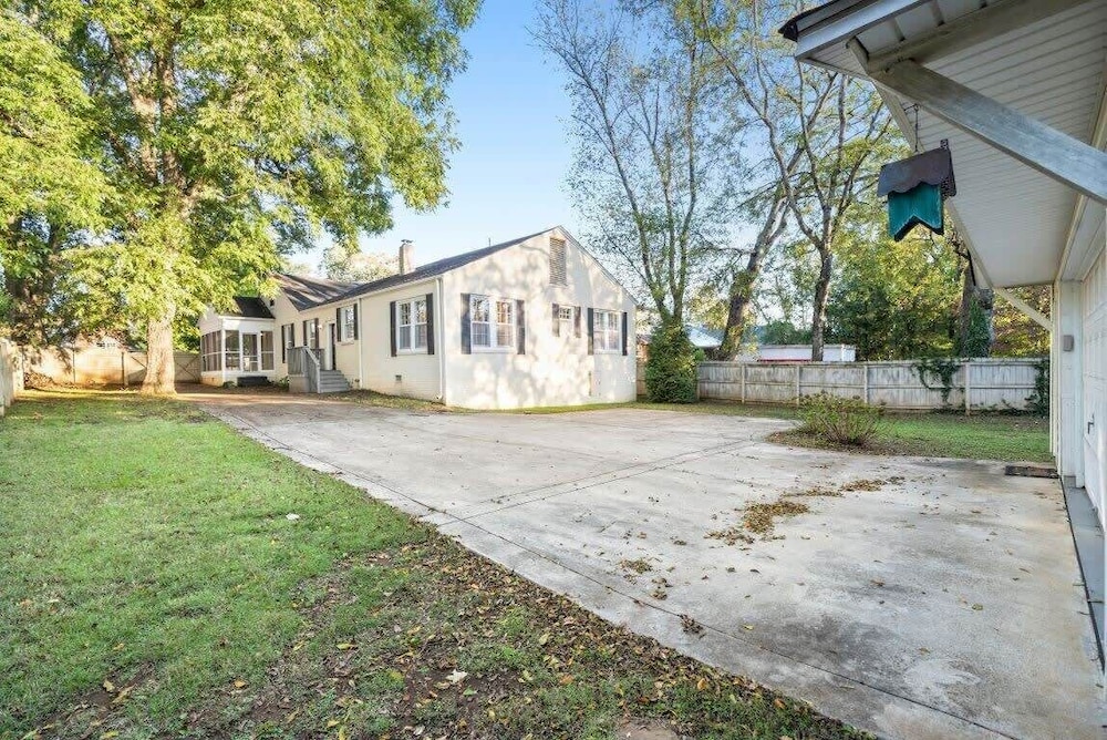Cali St Rocket City Residence, photo 21