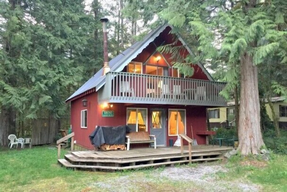 Mt Baker Lodging Cabin 63 - Sleeps 6 view 3