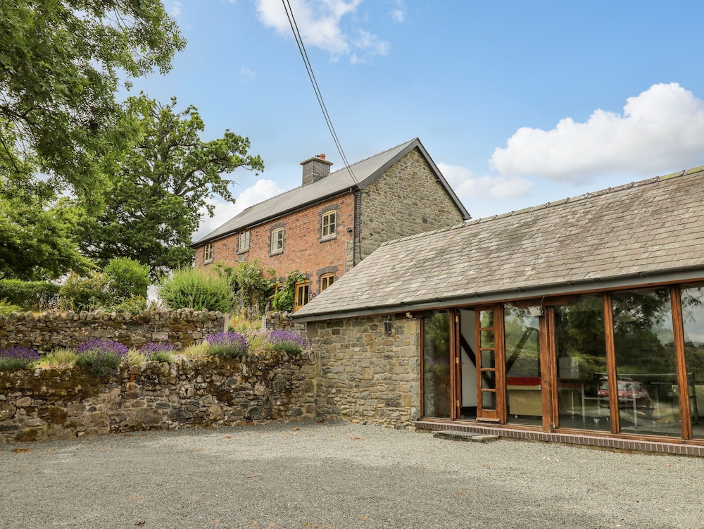 Byrdir Cottage