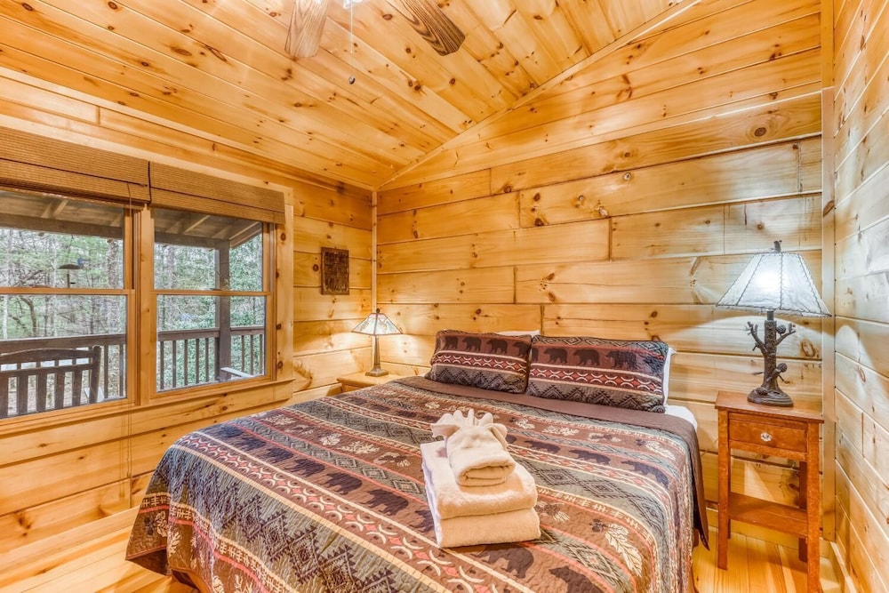Bumpa Bear Hideaway view 5