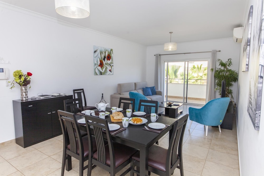 C04 - Pool View 3 Bedroom by DreamAlgarve