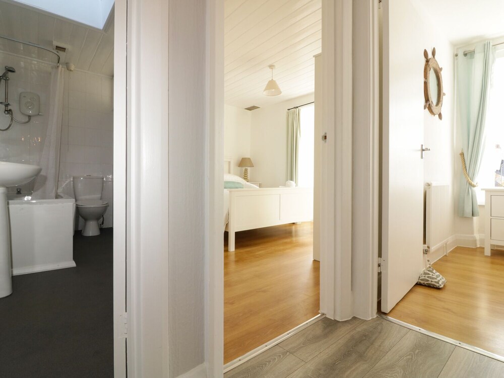 Harbourside Cottage view 2