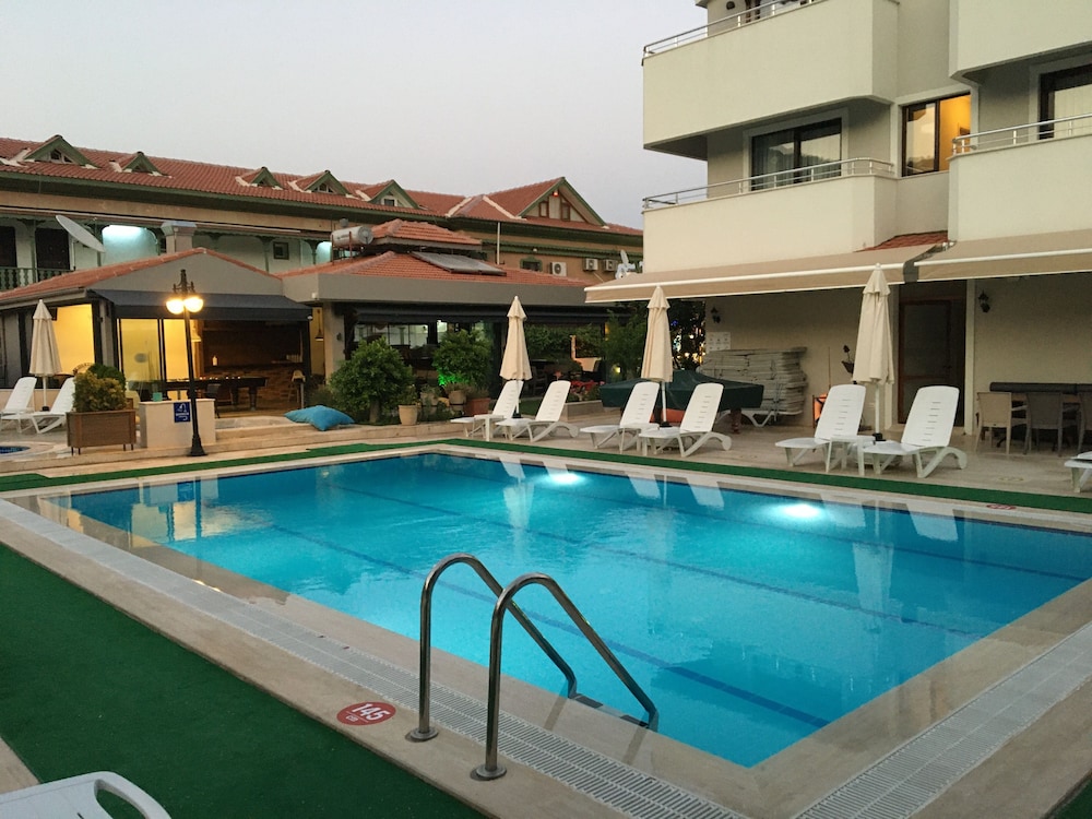 Ida Hotel - Image 15